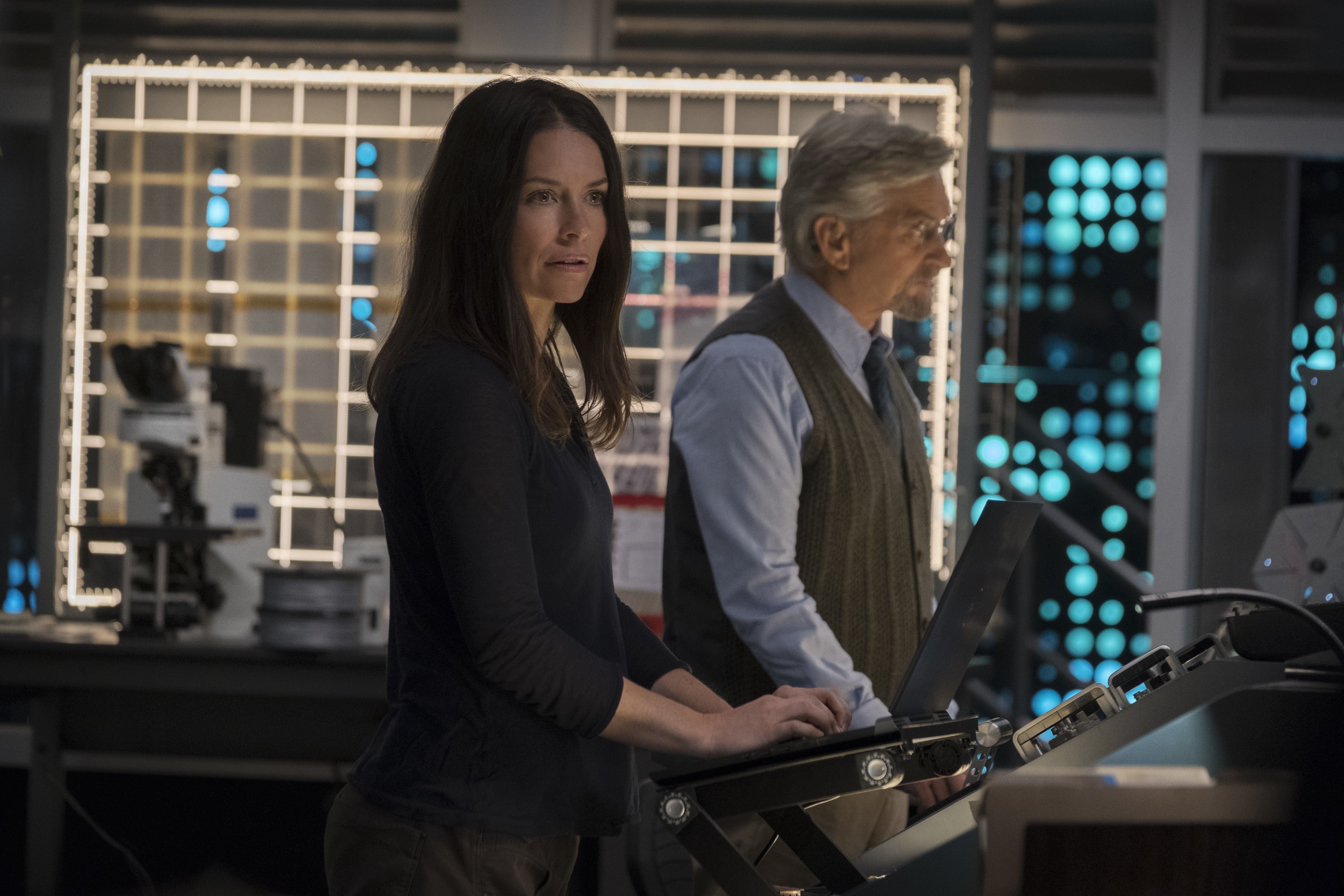 ant-man-and-the-wasp Evangeline Lilly michael douglas