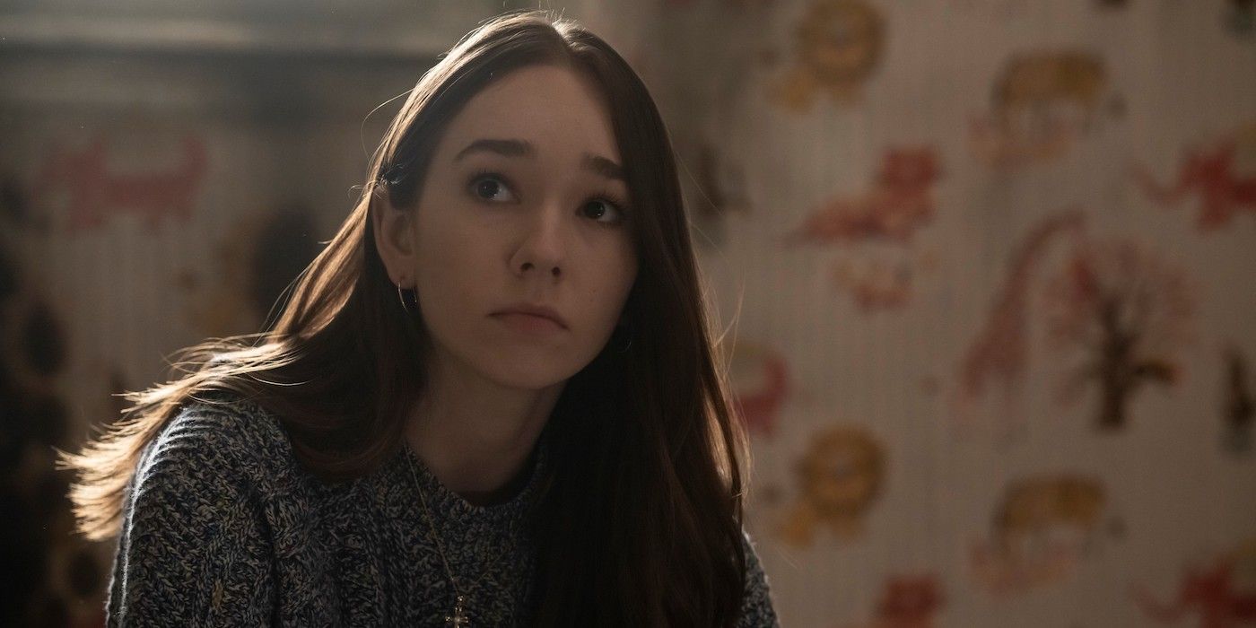 Holly Taylor in Manifest