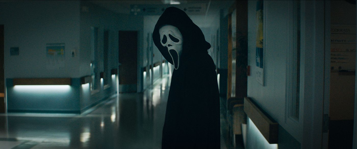 scream-2022-ghostface