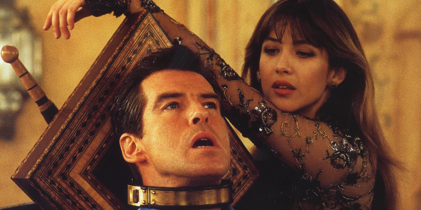 Pierce Brosnan and Sophie Marceau in The World Is Not Enough