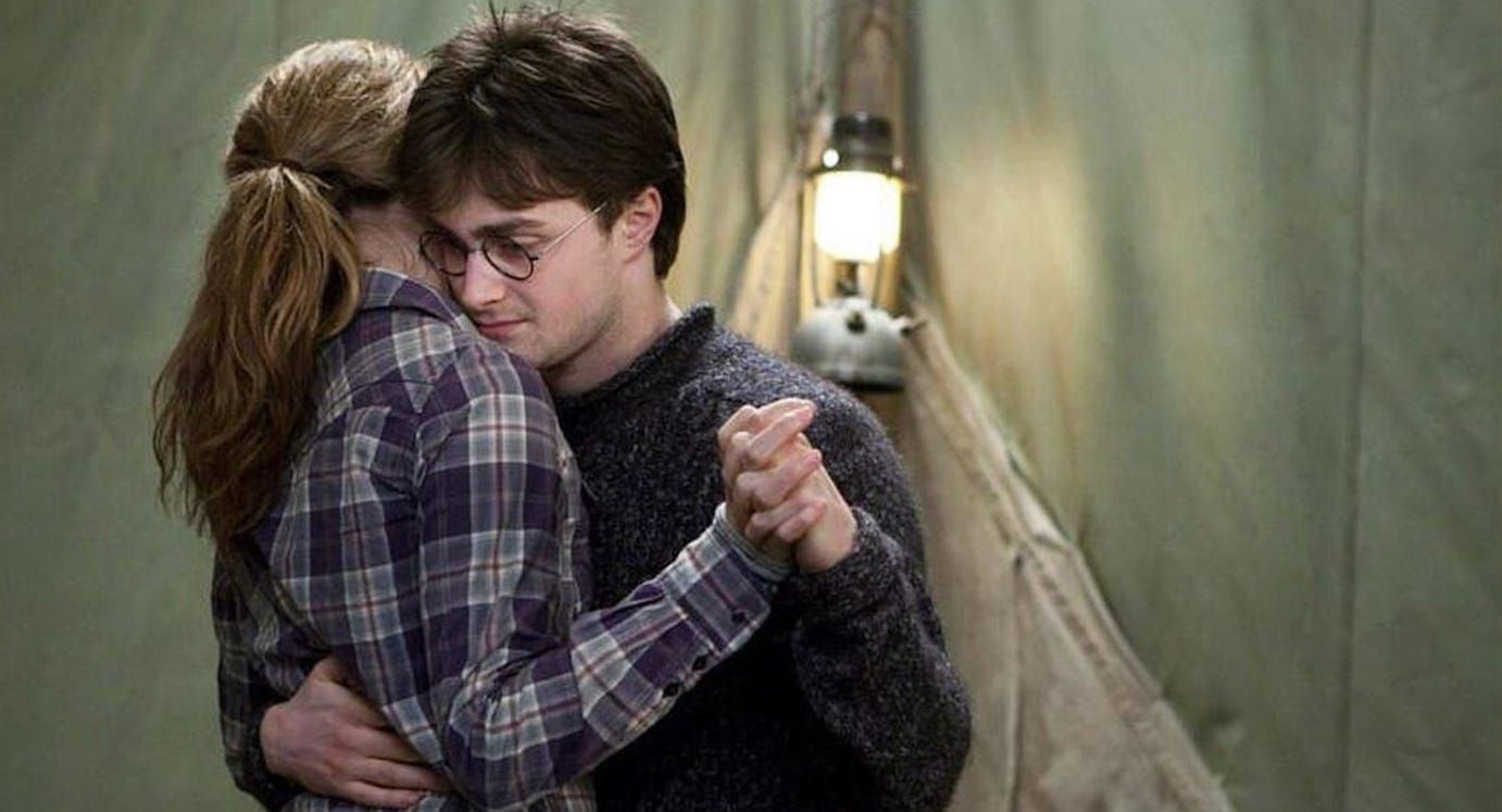 Harry-Potter-Deathy-Hallows-Dance-Scene