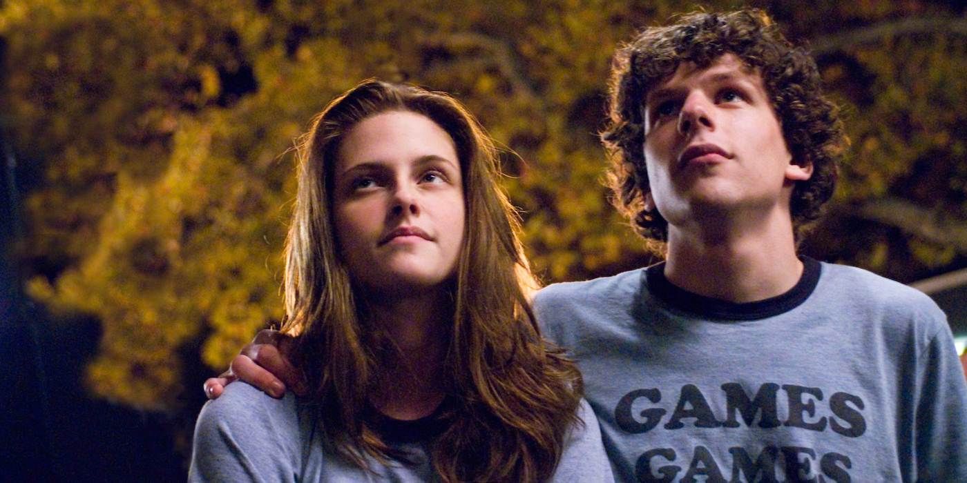 Kristen Stewart and Jesse Eisenberg in Adventureland