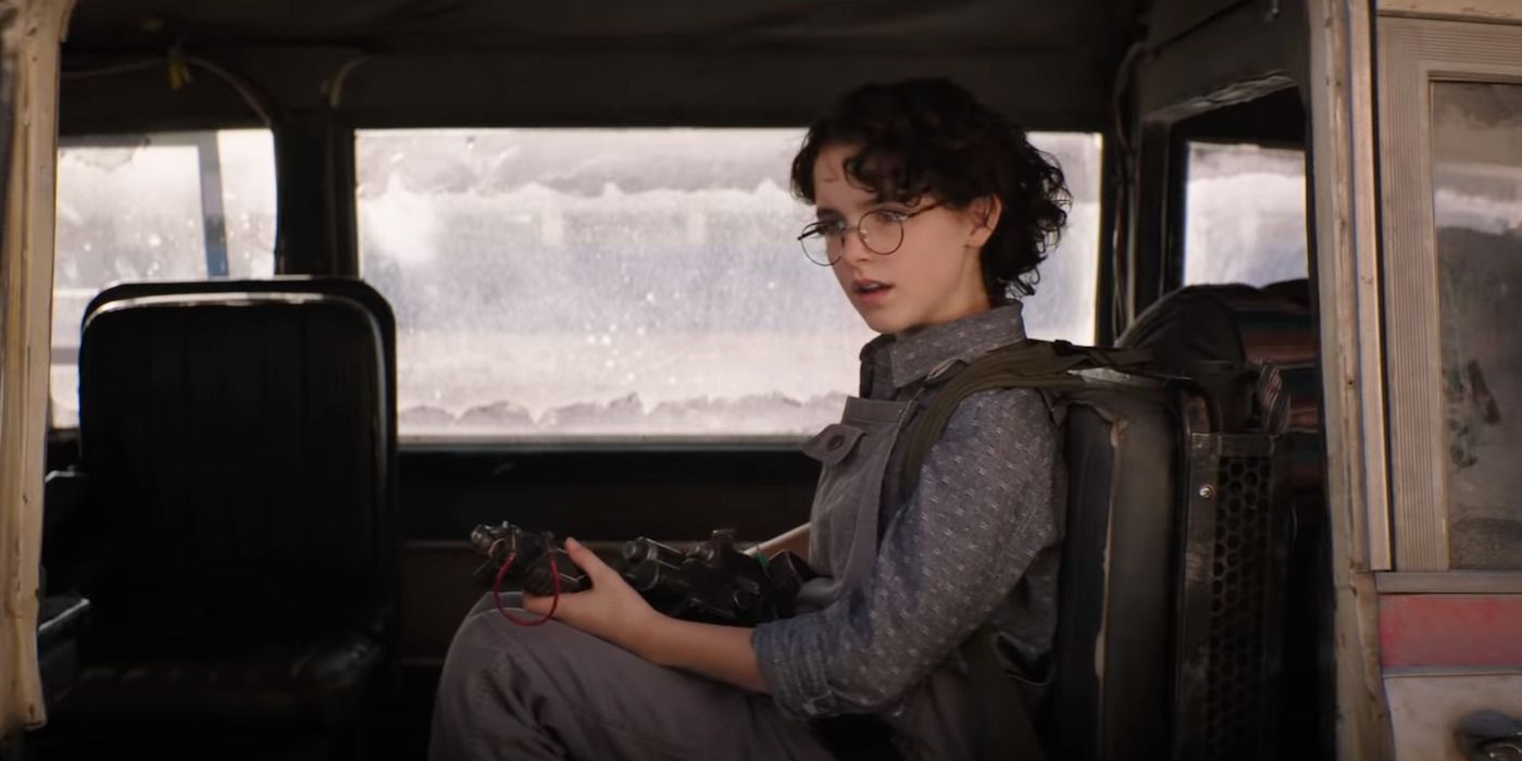 phoebe-spengler-ghostbusters-afterlife-riding