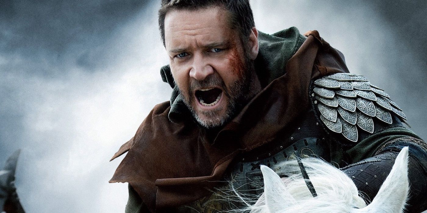 Russell Crowe wearing armor in Robin Hood 