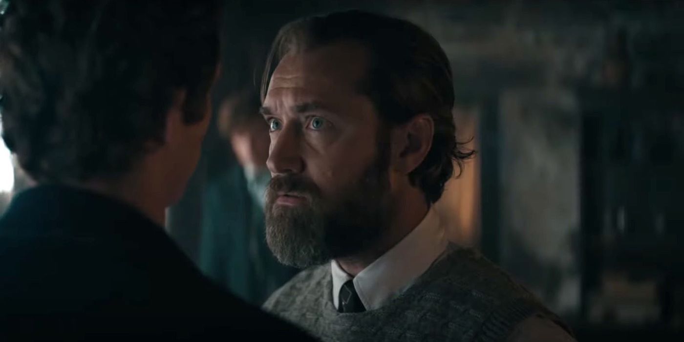 Jude Law in Fantastic Beasts: The Secrets of Dumbledore