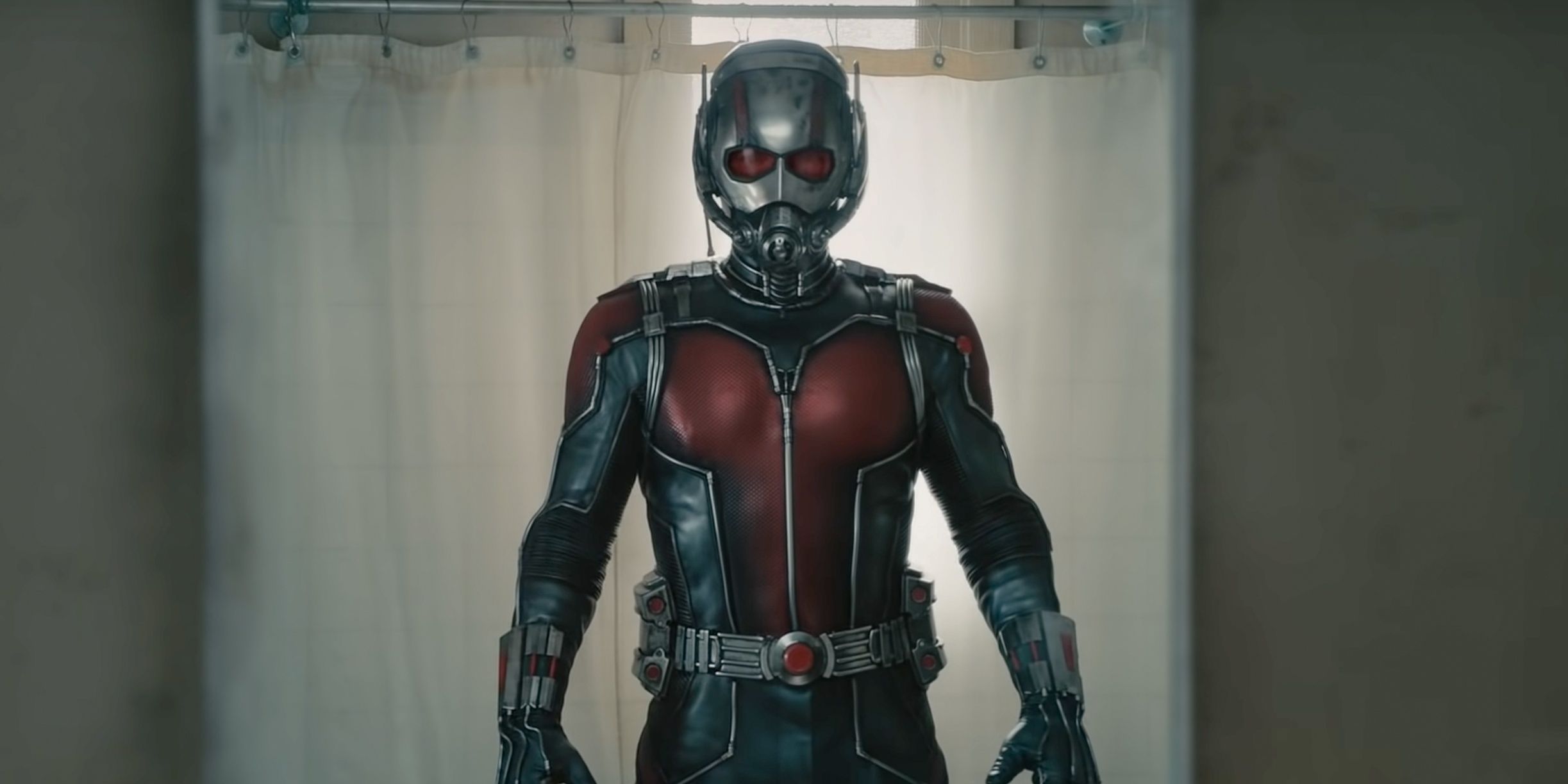 Ant-Man, Scott wears suit and looks in mirror