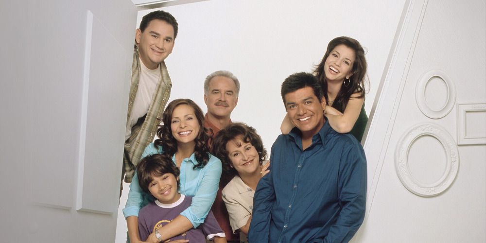 Image of the cast of The George Lopez Show