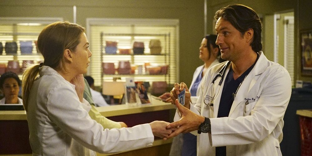 Ellen Pompeo as Meredith Grey standing across from Martin Henderson as Dr. Nathan Riggs in True Colors, Grey's Anatomy Episode