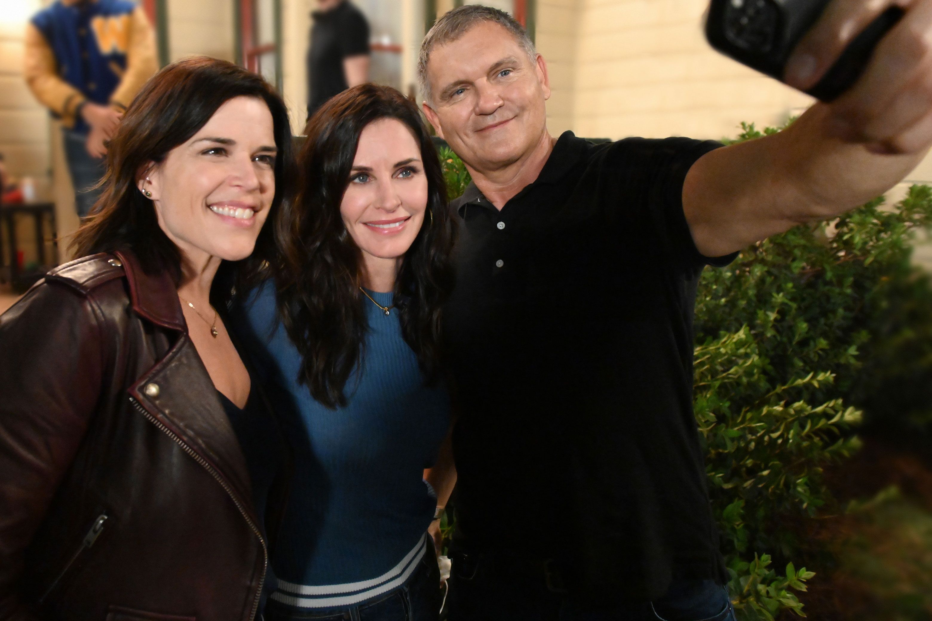 Neve Campbell, Courteney Cox and Kevin Williamson Making Scream 2022