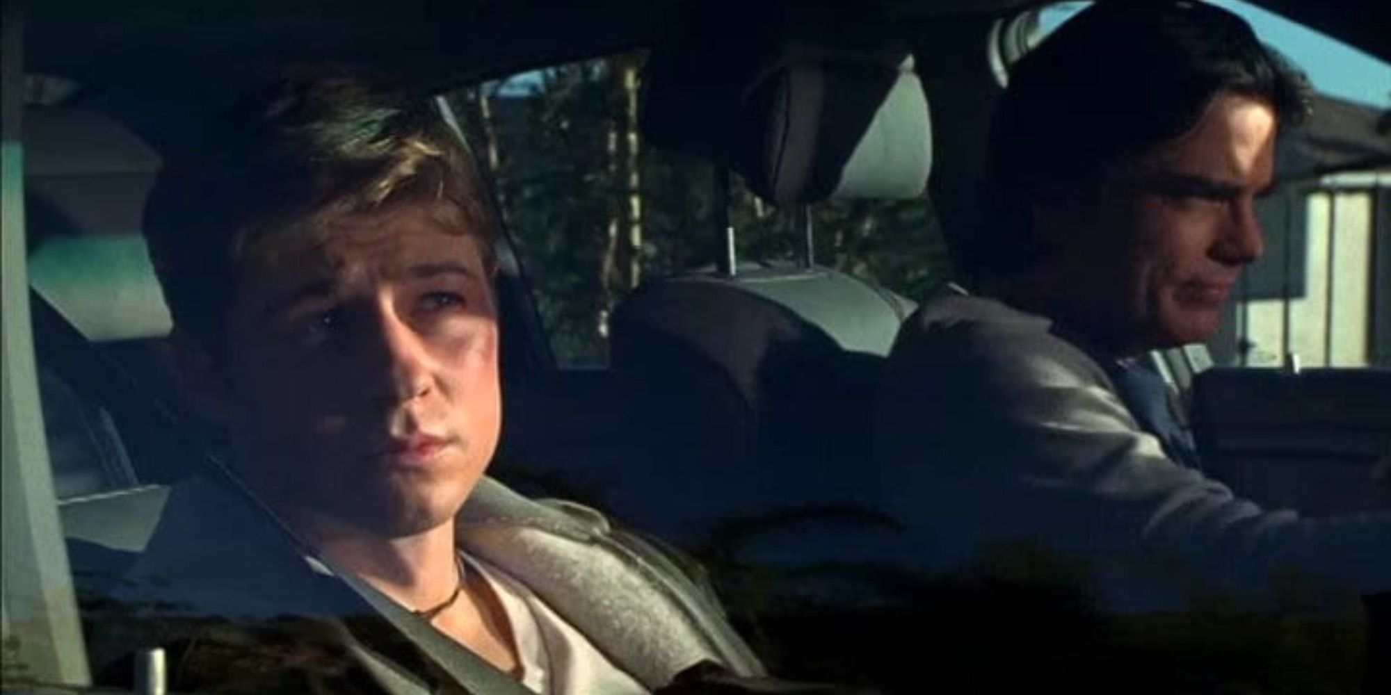 Ryan and Sandy in The O.C. pilot