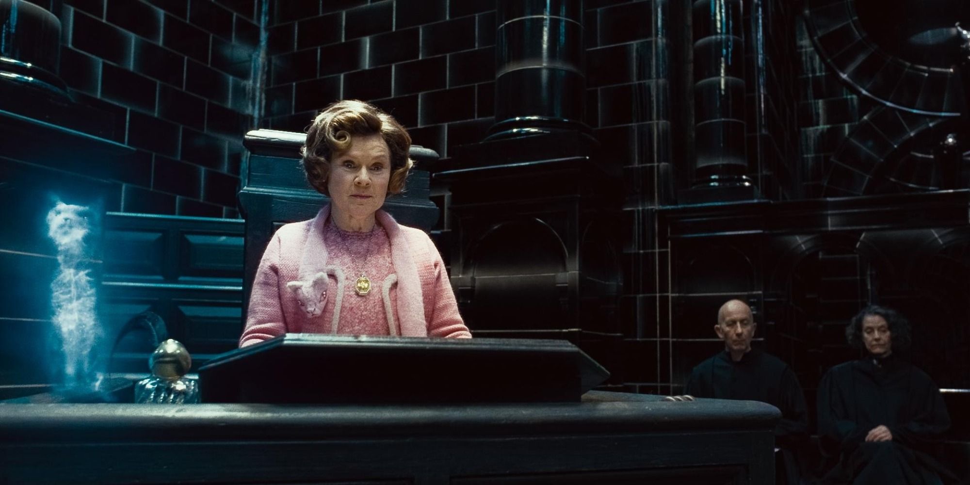 Patronus de Dolores Umbridge au Ministère de la Magie dans Harry Potter Les Reliques de la Mort.