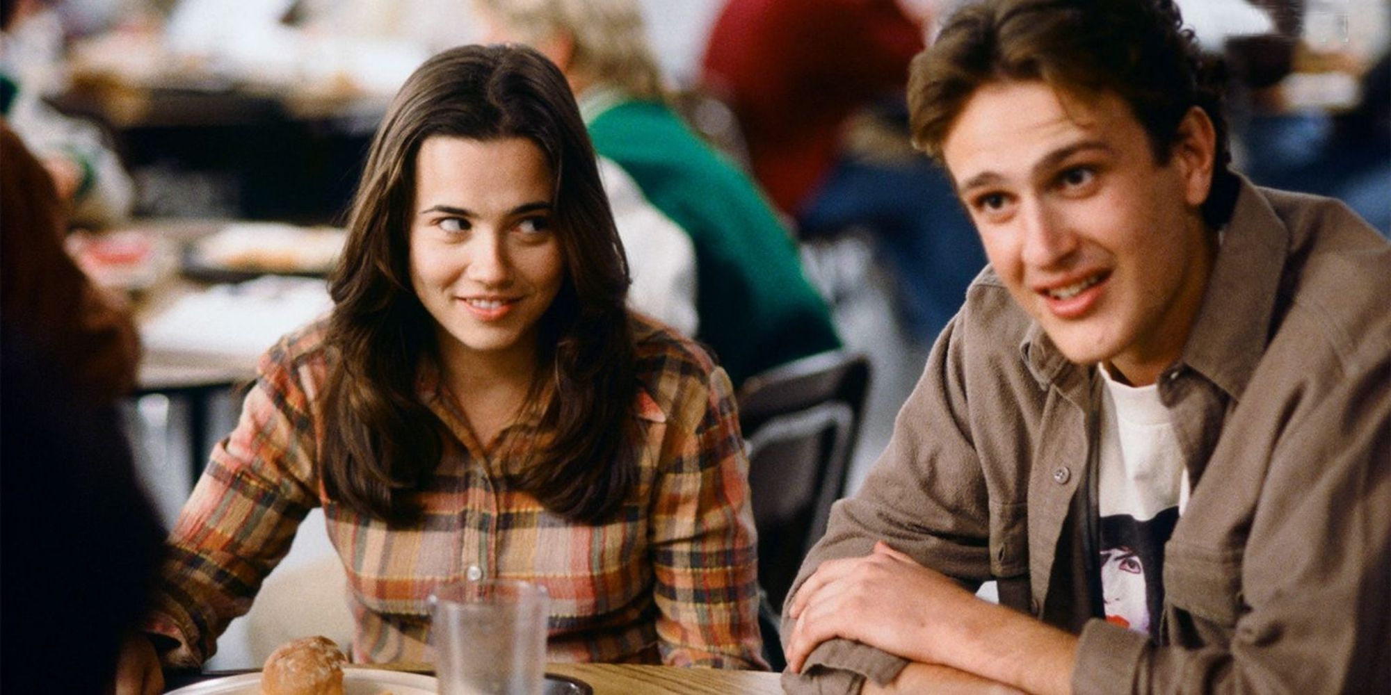 Linda Cardellini as Lindsay Weir and Jason Segel as Nick Andopolis on 'Freaks and Geeks'