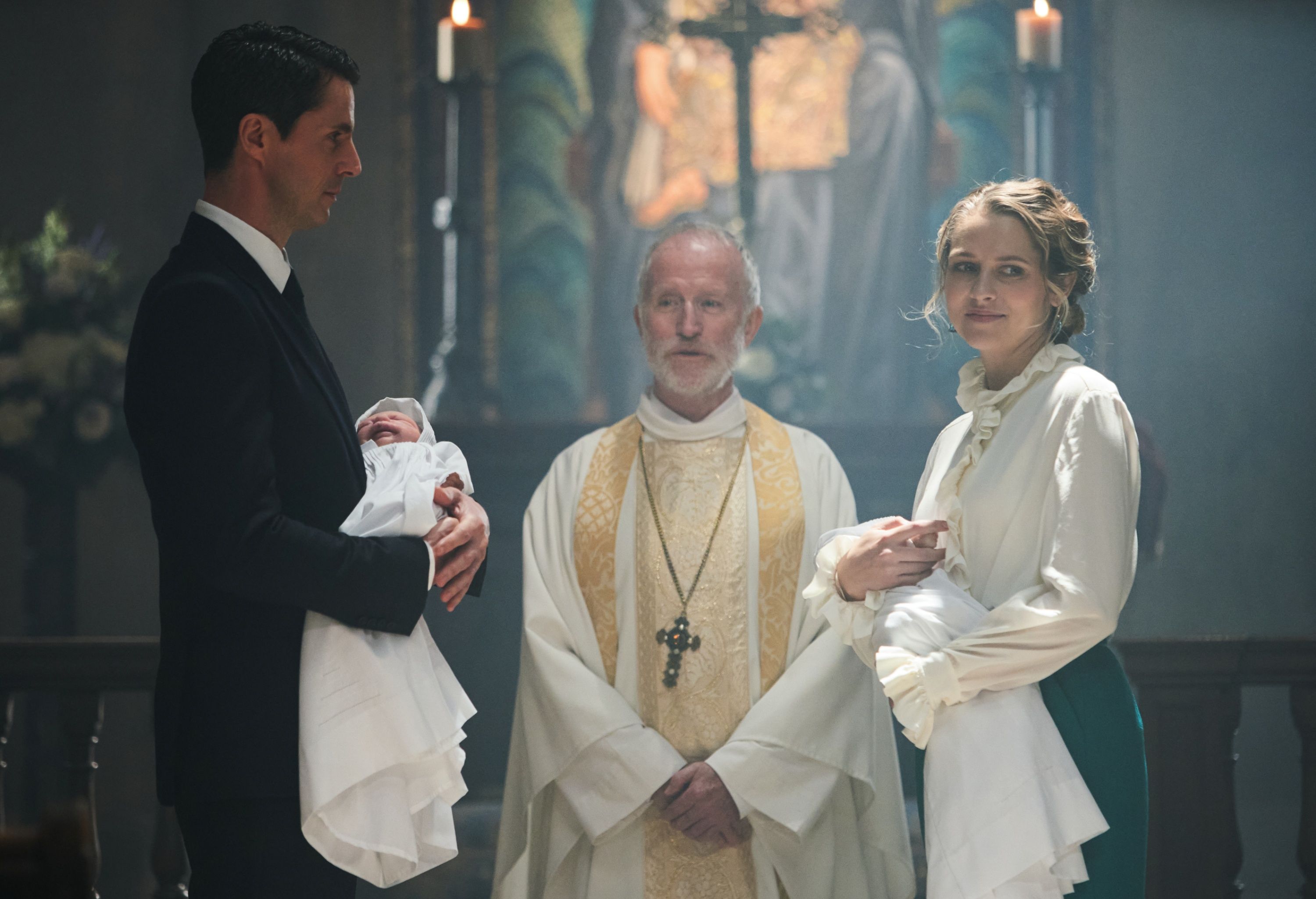 a-discovery-of-witches-teresa-palmer-matthew-goode-01