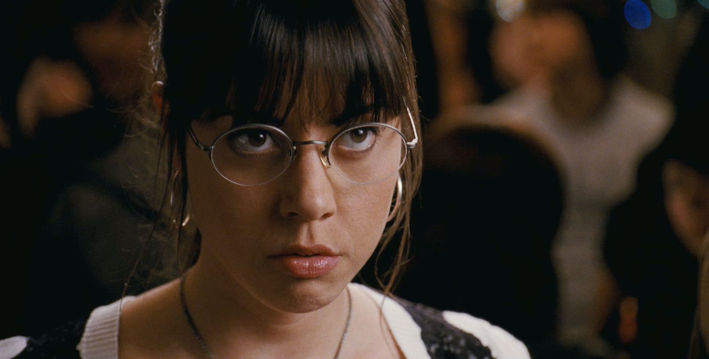 Julie Powers looking angrily at someone off-camera in Scott Pilgrim Vs. The World.