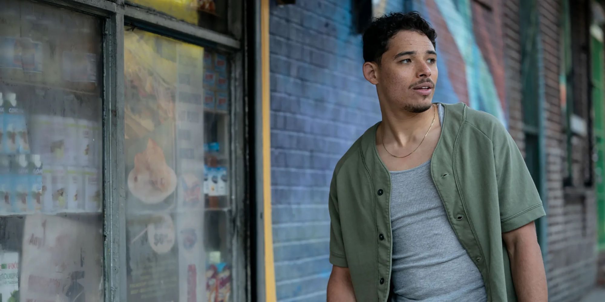 Anthony Ramos dans le rôle d'Usnavi dans le film In the Heights