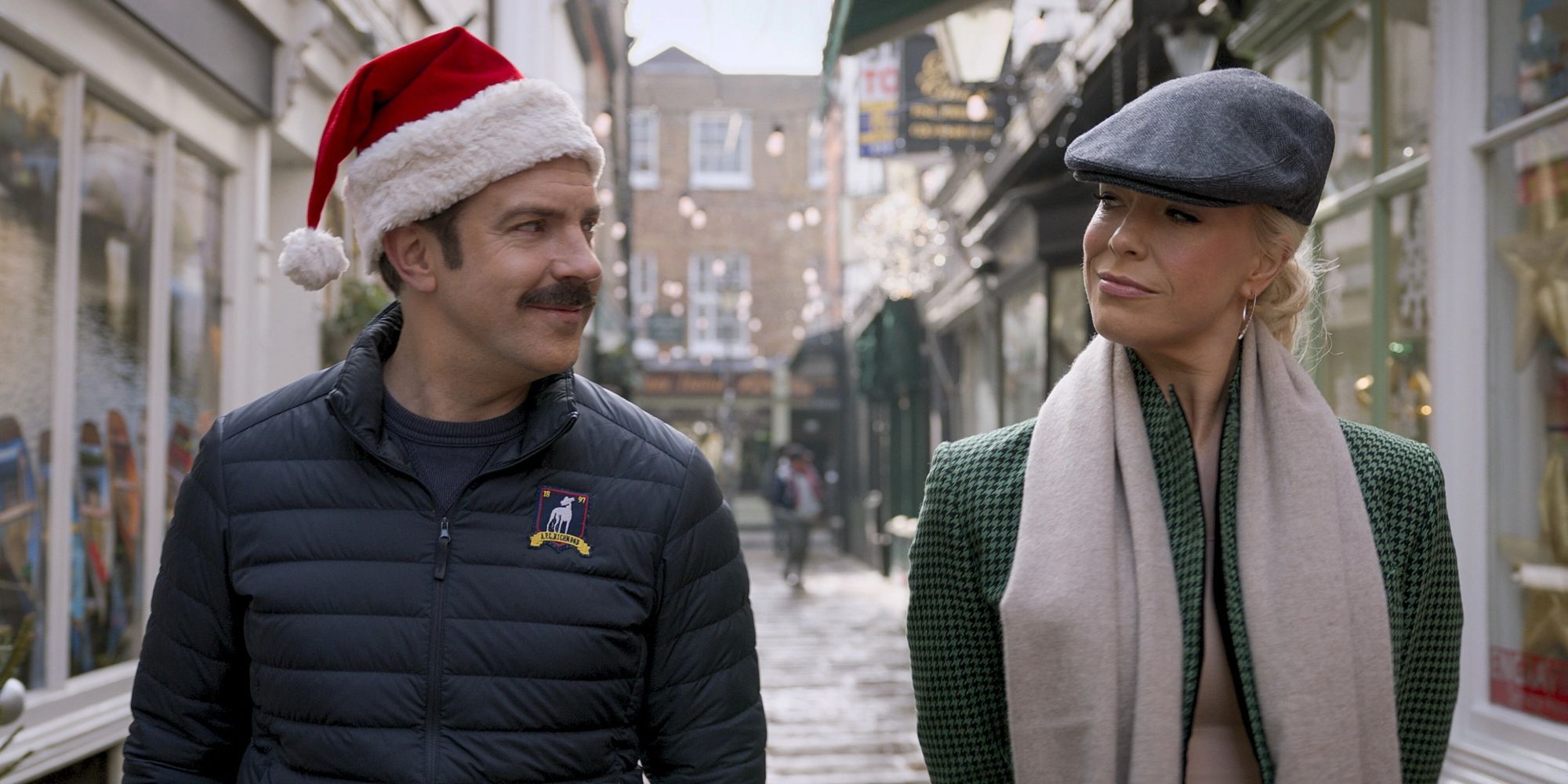 Jason Sudeikis and Hannah Waddingham as Ted Lasso and Rebecca Welton in "Carol of the Bells"