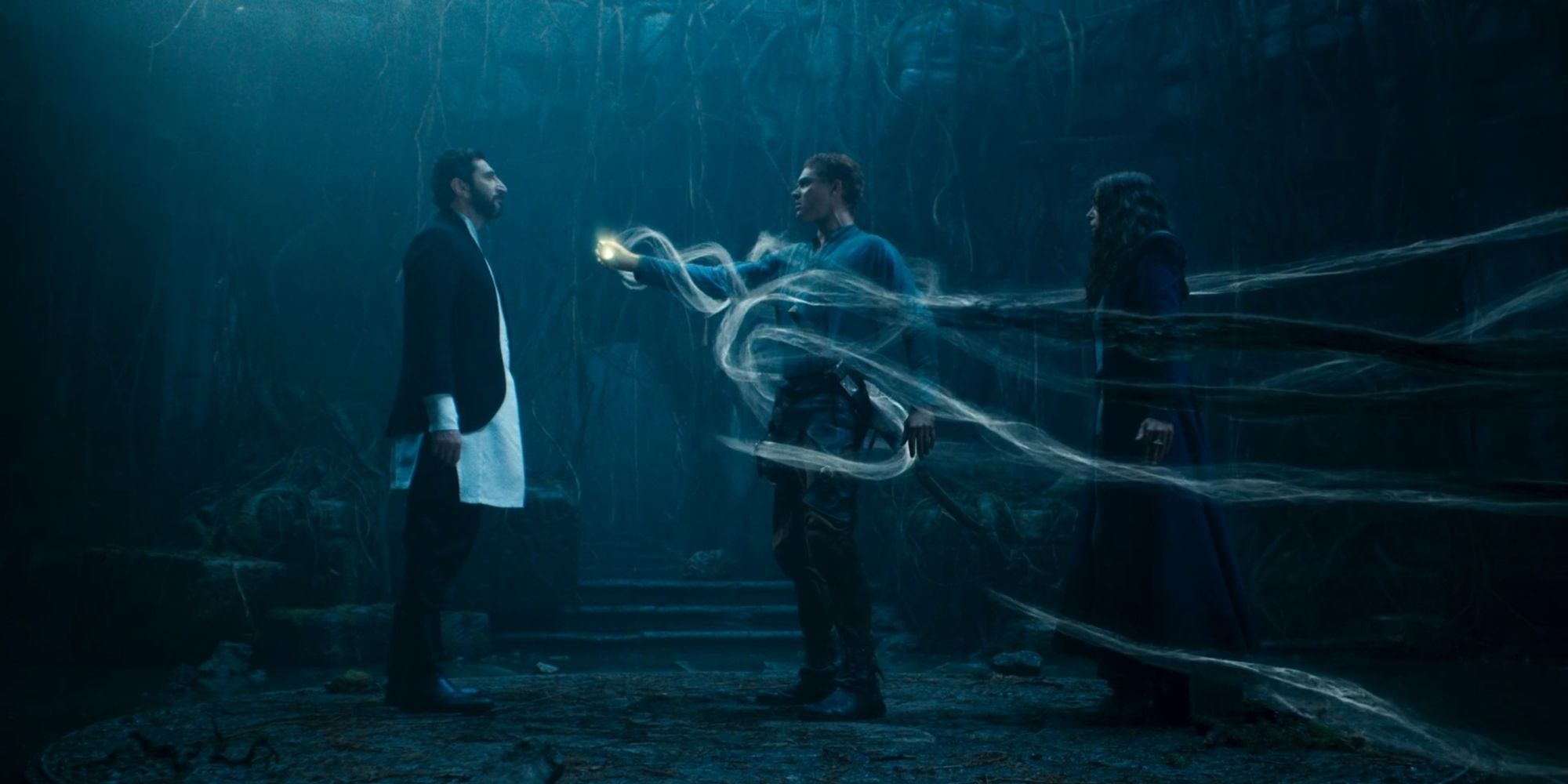 Rand and Moiraine face down the Dark One