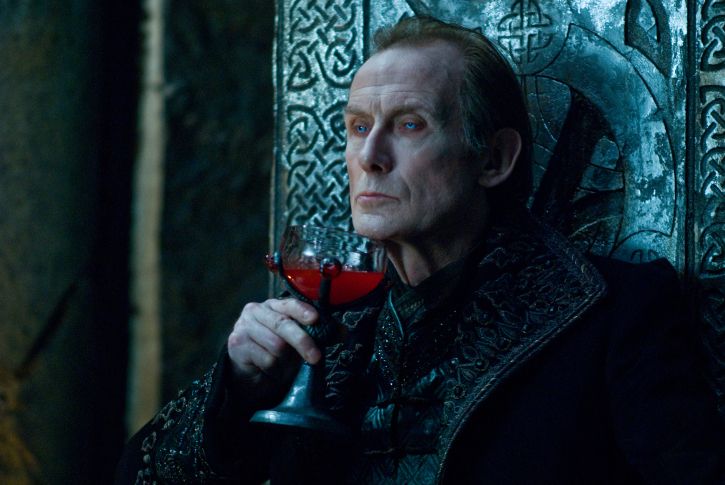 Bill Nighy as Viktor with a glass of blood in Underworld: Rise of the Lycans