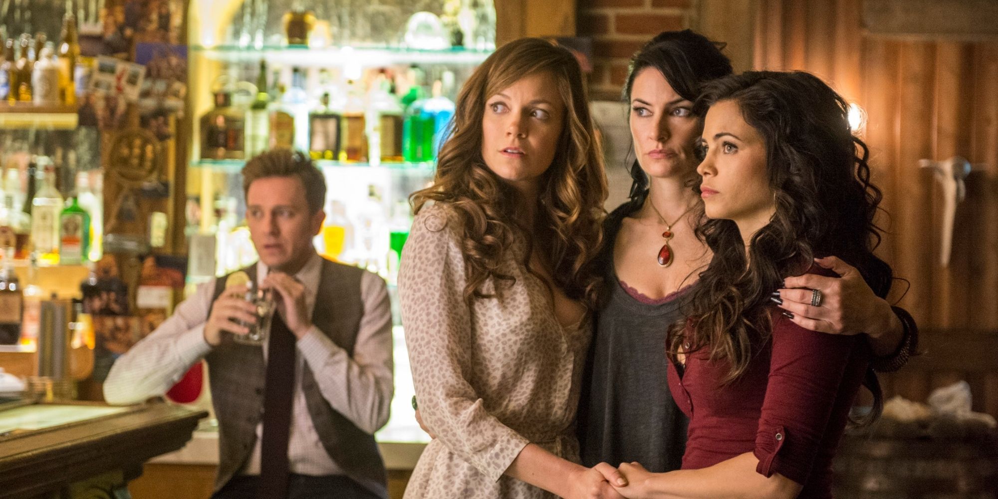 Witches of East End Jenna Dewan Madchen Amick Rachel Boston Tom Lenk