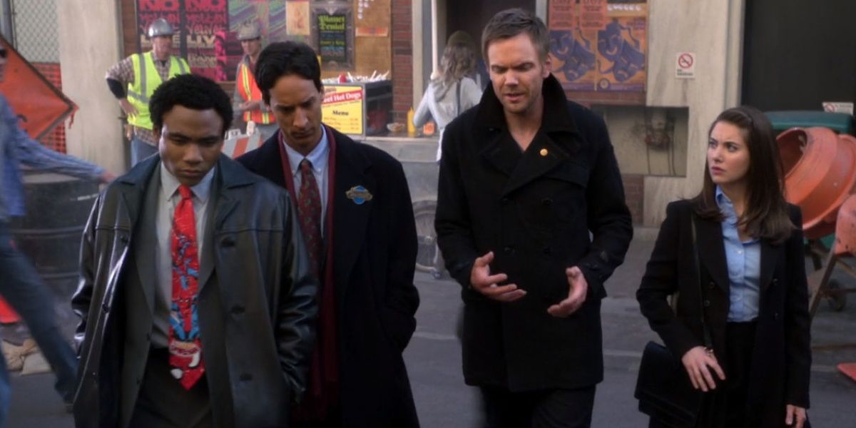 The study group as detectives in Community episode 