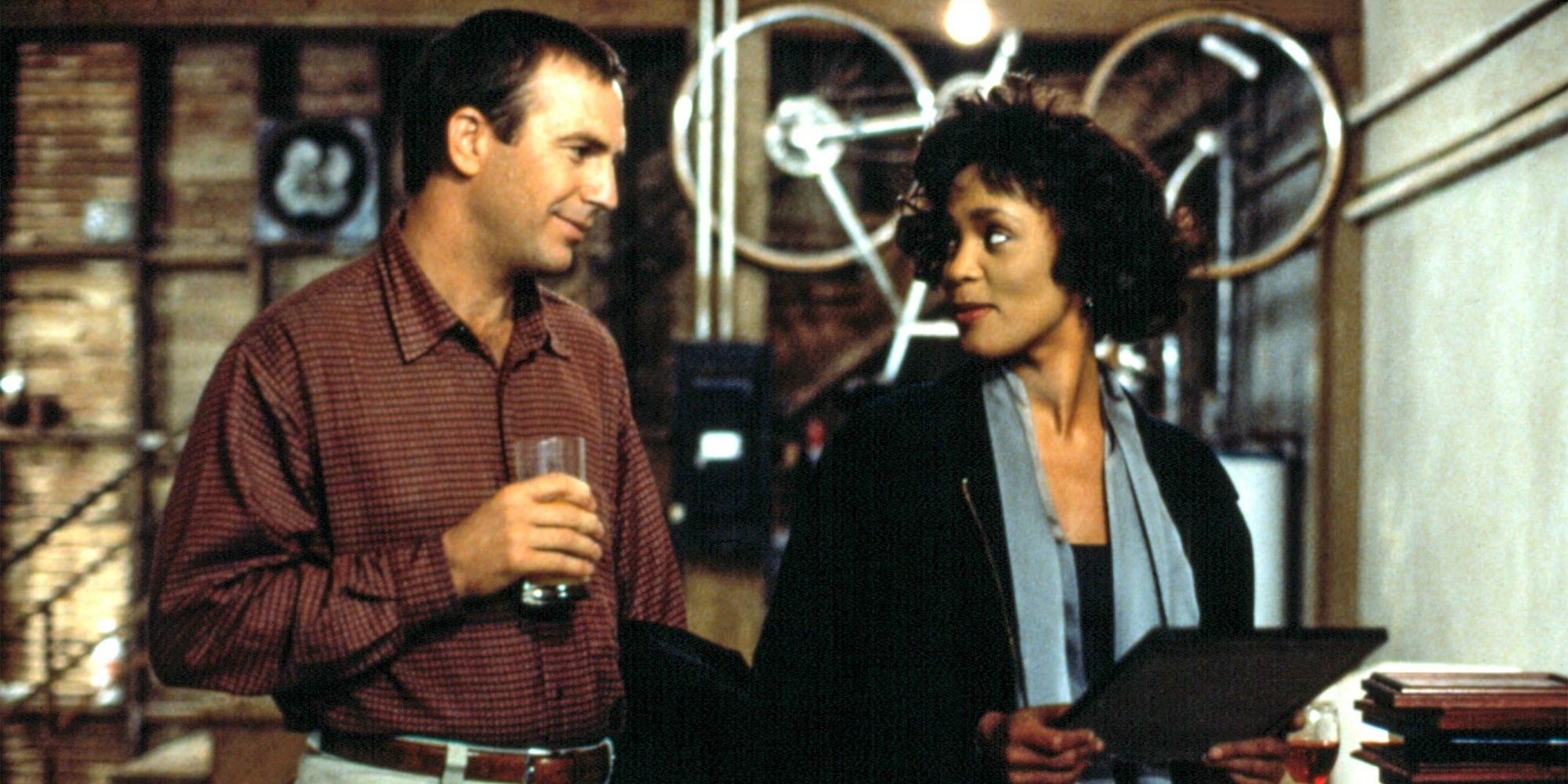 Whitney Houston e Kevin Costner em O Guarda-Costas
