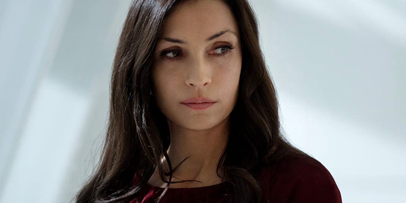 famke-janssen-social