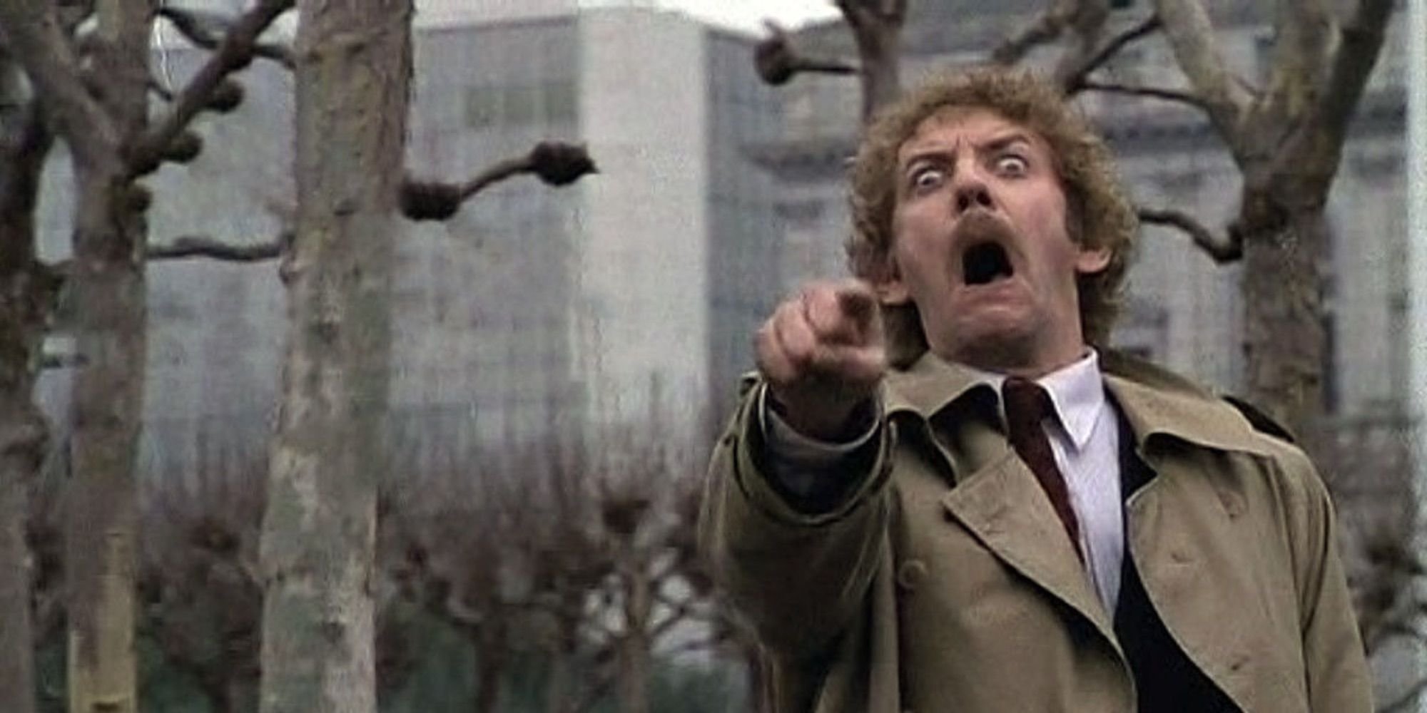 invasion of the body snatchers: ending, man pointing