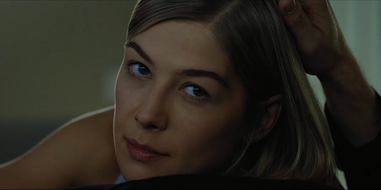 Gone Girl'de Amy Dunne rolünde Rosamund Pike