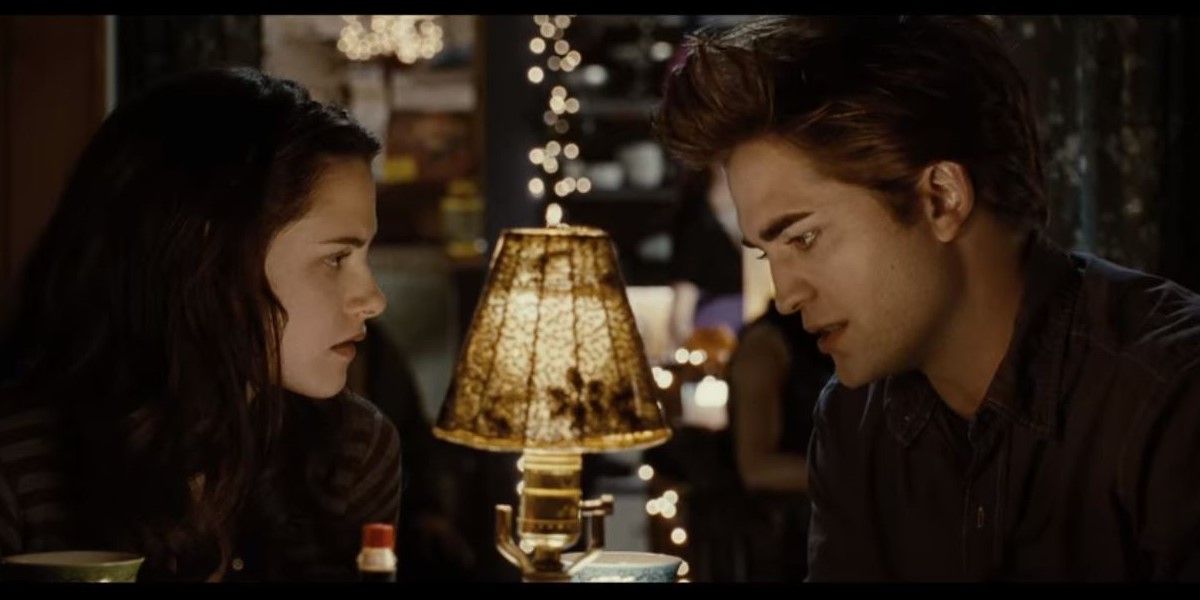 Bella And Edward in 'Twilight' Restaurant Scene