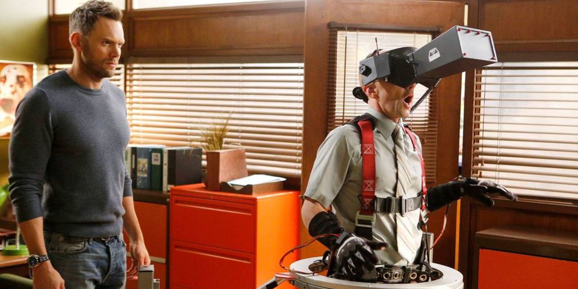 Jeff watches Dean Pelton in VR gear in Community