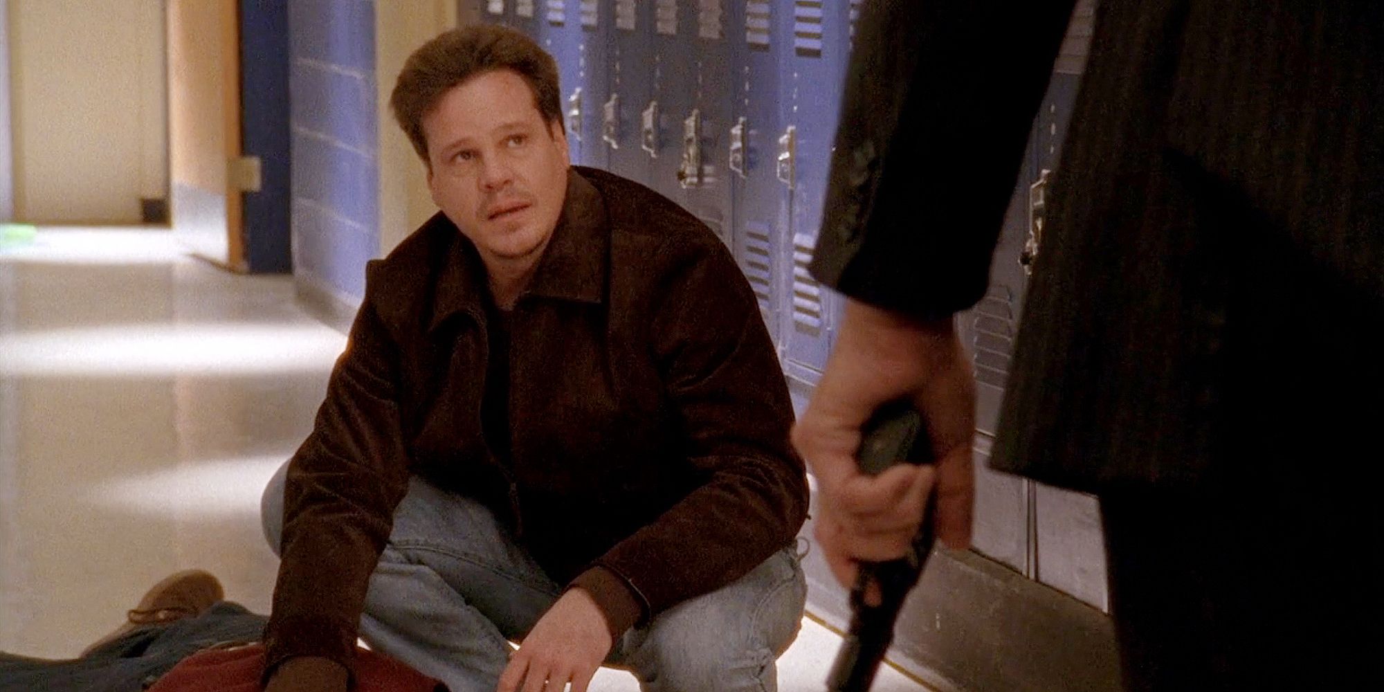 Dan kills Keith in a high school hall in 'One Tree Hill'.