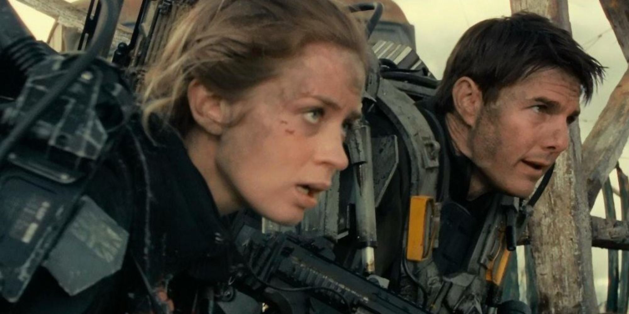 Rita Vrataski (Emily Blunt) and William Cage (Tom Cruise) going into the first battle in Edge of Tomorrow 