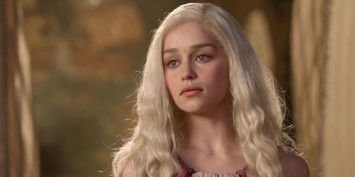 Emilia Clarke como Daenerys Targaryen en Juego de Tronos