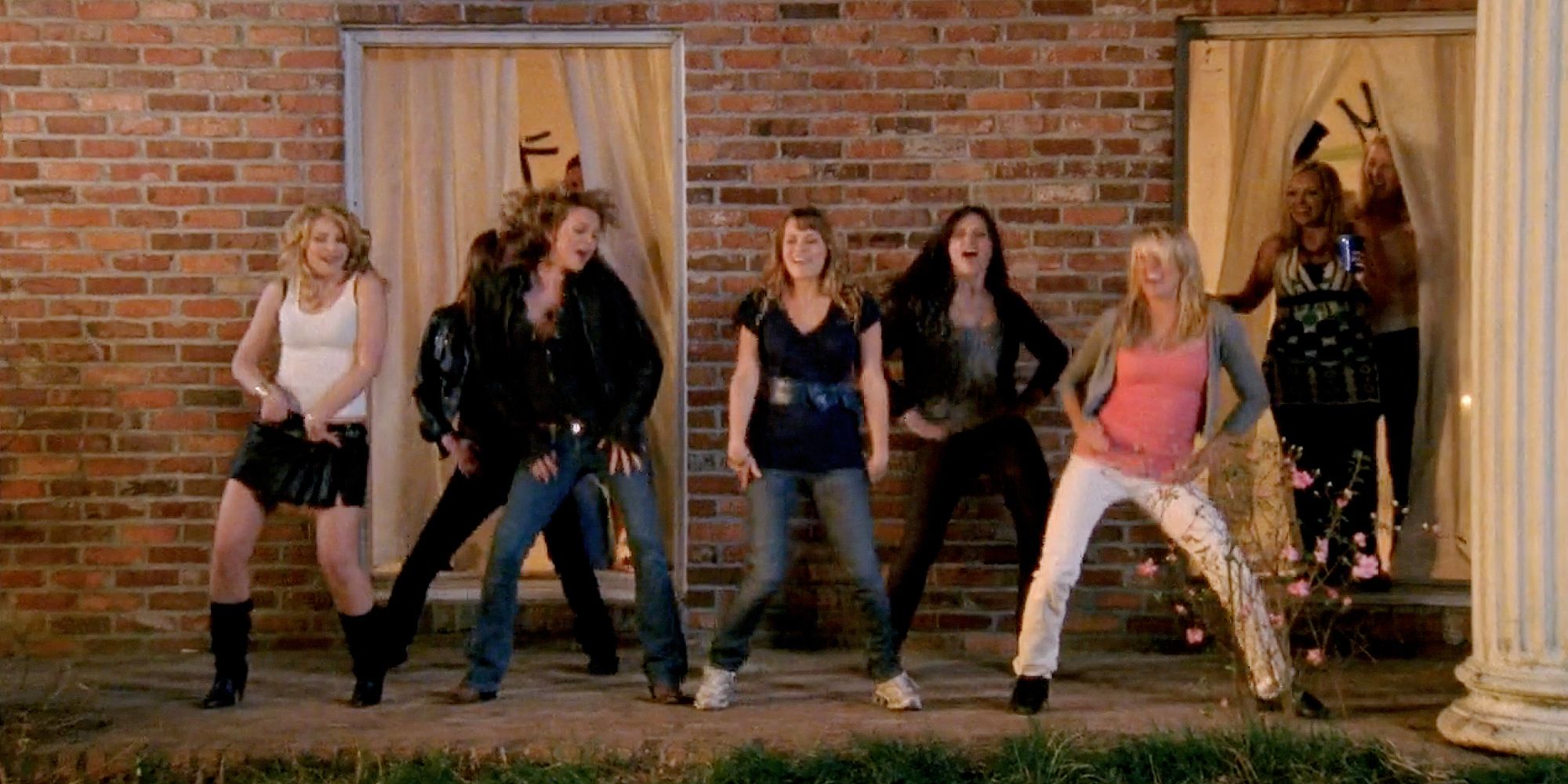 Girls of 'One Tree Hill' do the Spice Girls dance