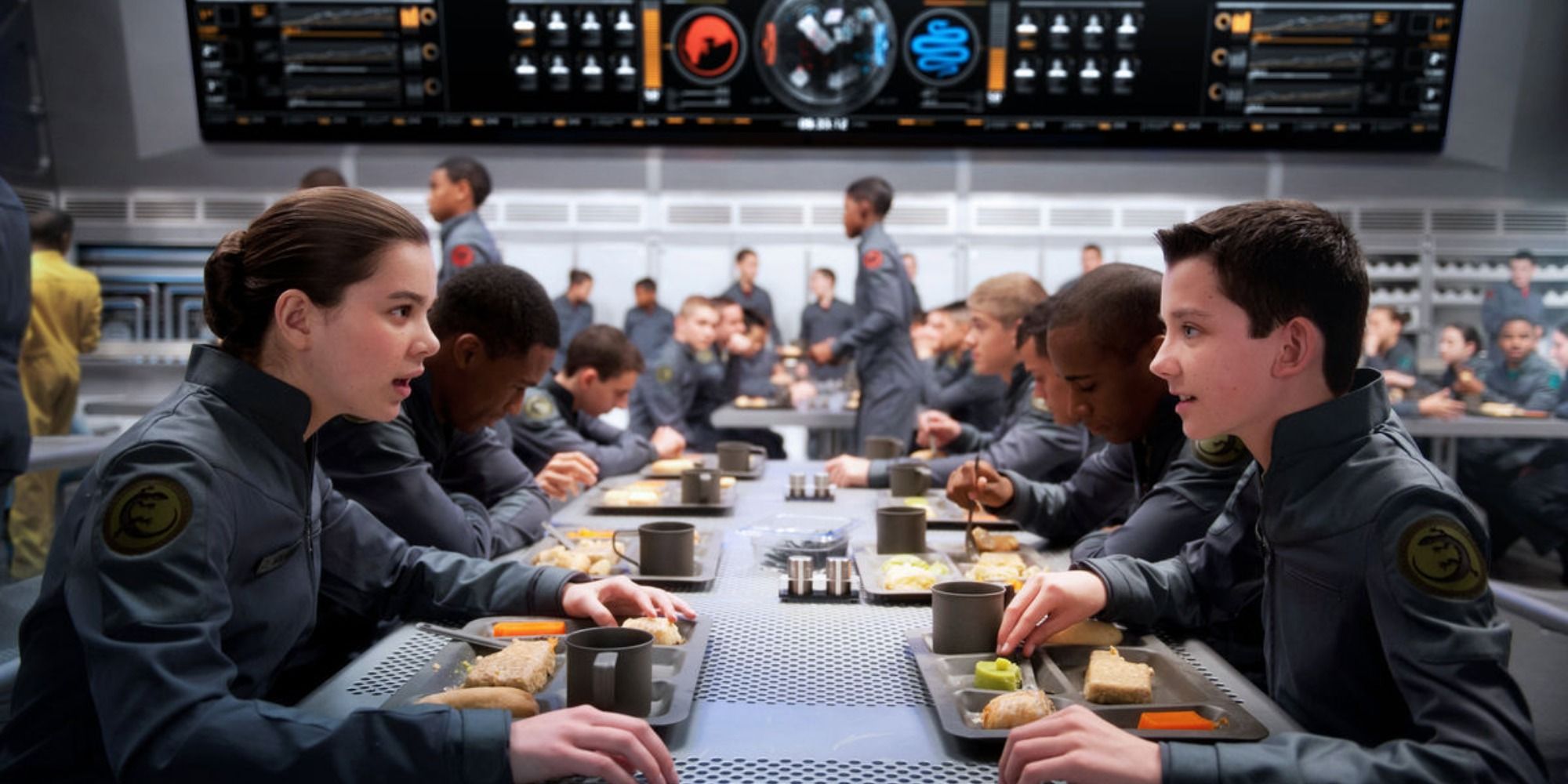 Hailee Steinfeld and Asa Butterfield in Ender's Game
