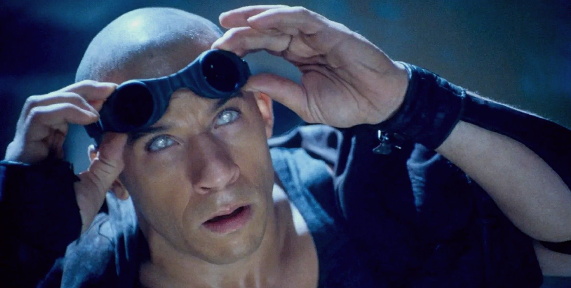 Pitch Black - Riddick looking up 