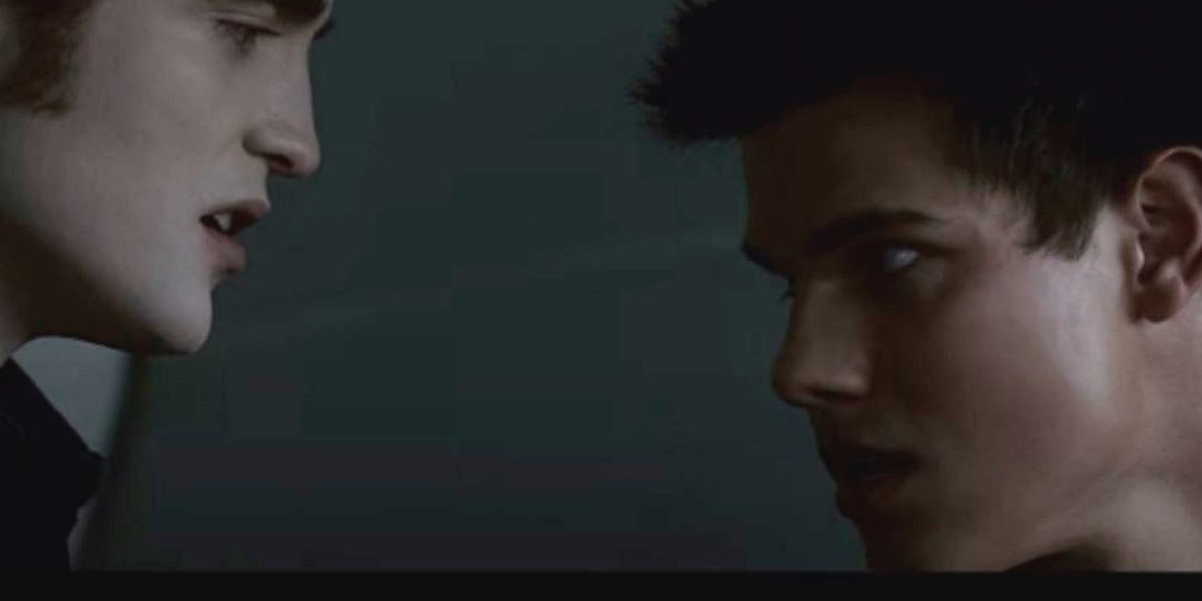 Robert Pattinson and Taylor Lautner in 'Twilight Eclipse' (2)