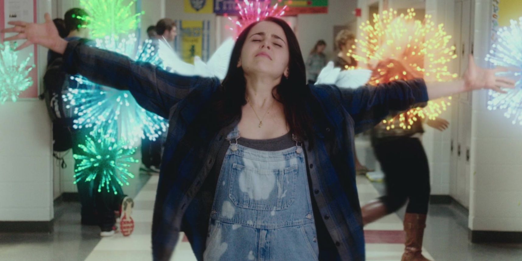 Mae Whitman in 'The Duff'