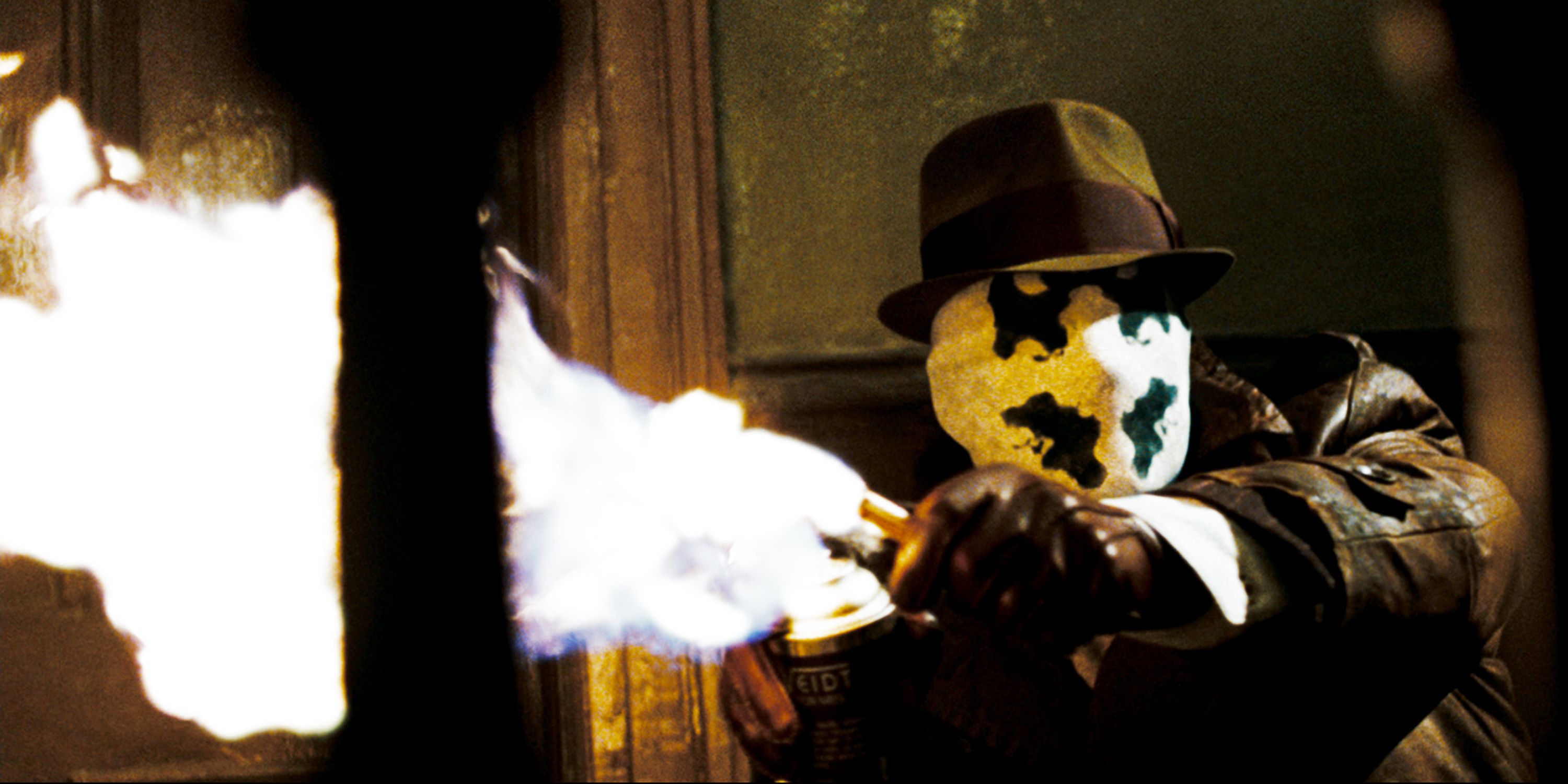 Rorschach in action in Watchmen (2009)