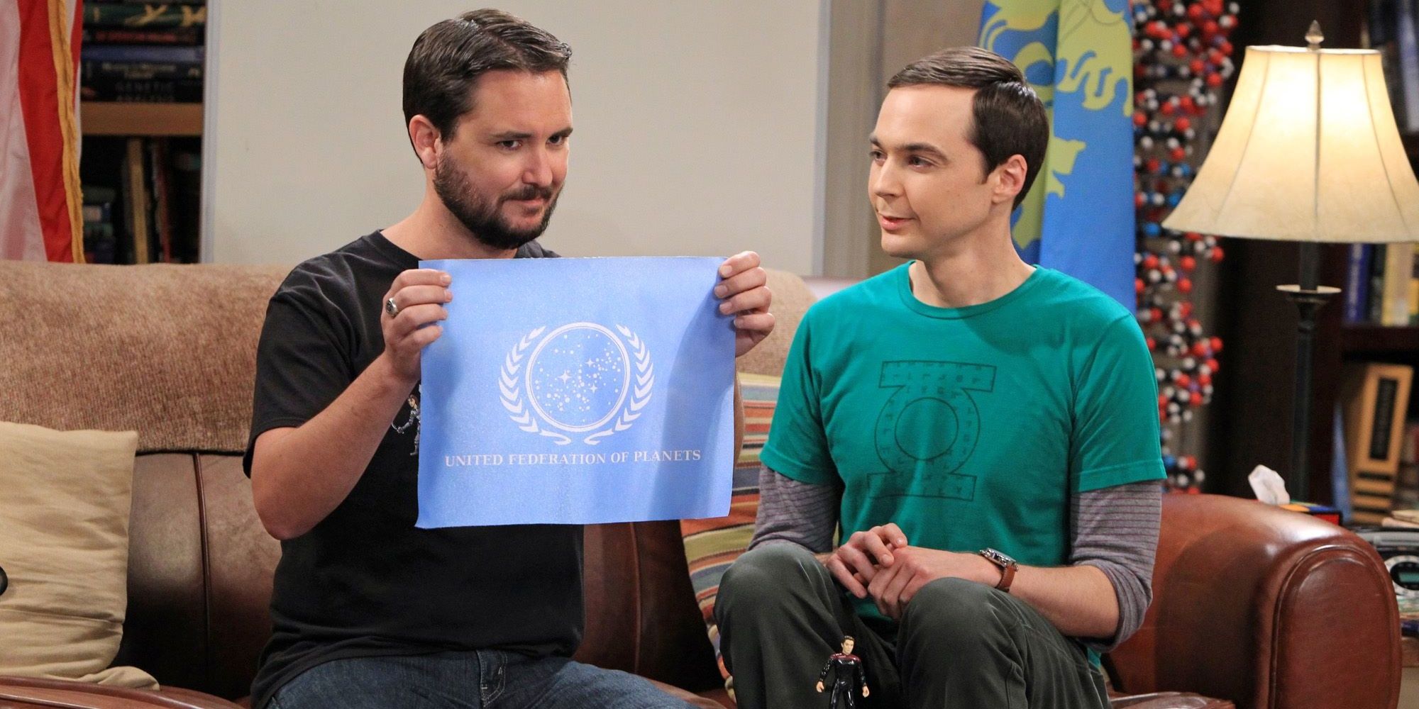 wil wheaton and sheldon sat on the couch during fun with flags in the big bang theory