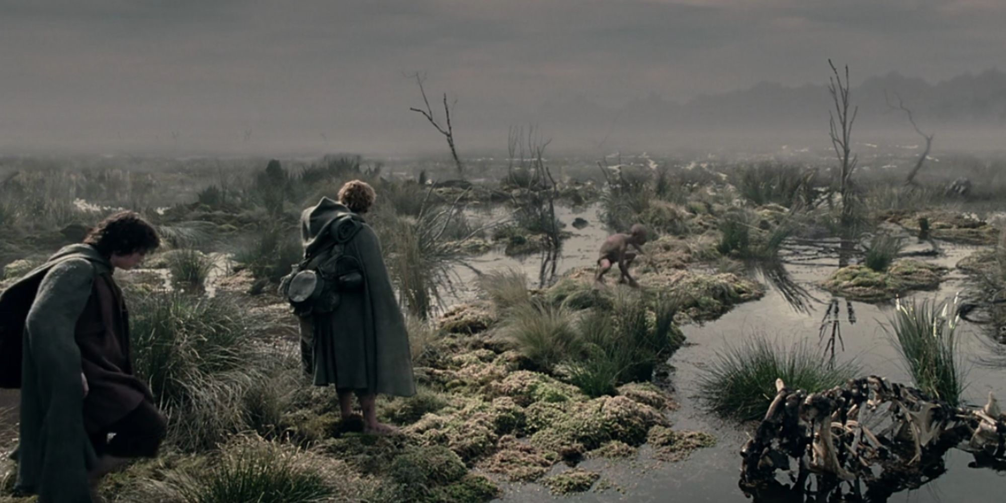 Gollum lleva a Frodo y Sam a través de Dead Marshes