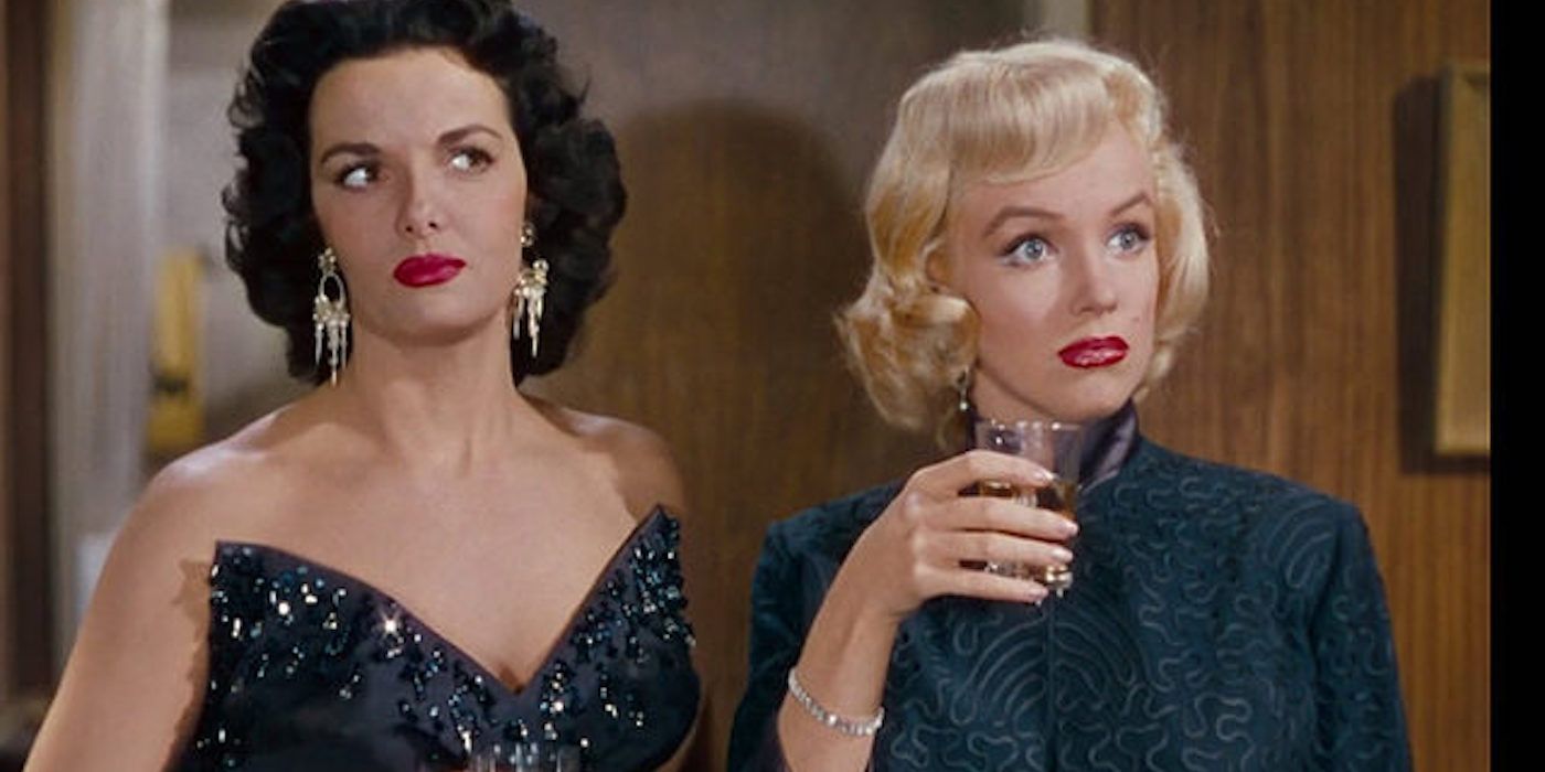 Jane Russell as Dorothy Shaw, Marilyn Monroe as Lorelei Lee in 'Gentlemen Prefer Blondes'