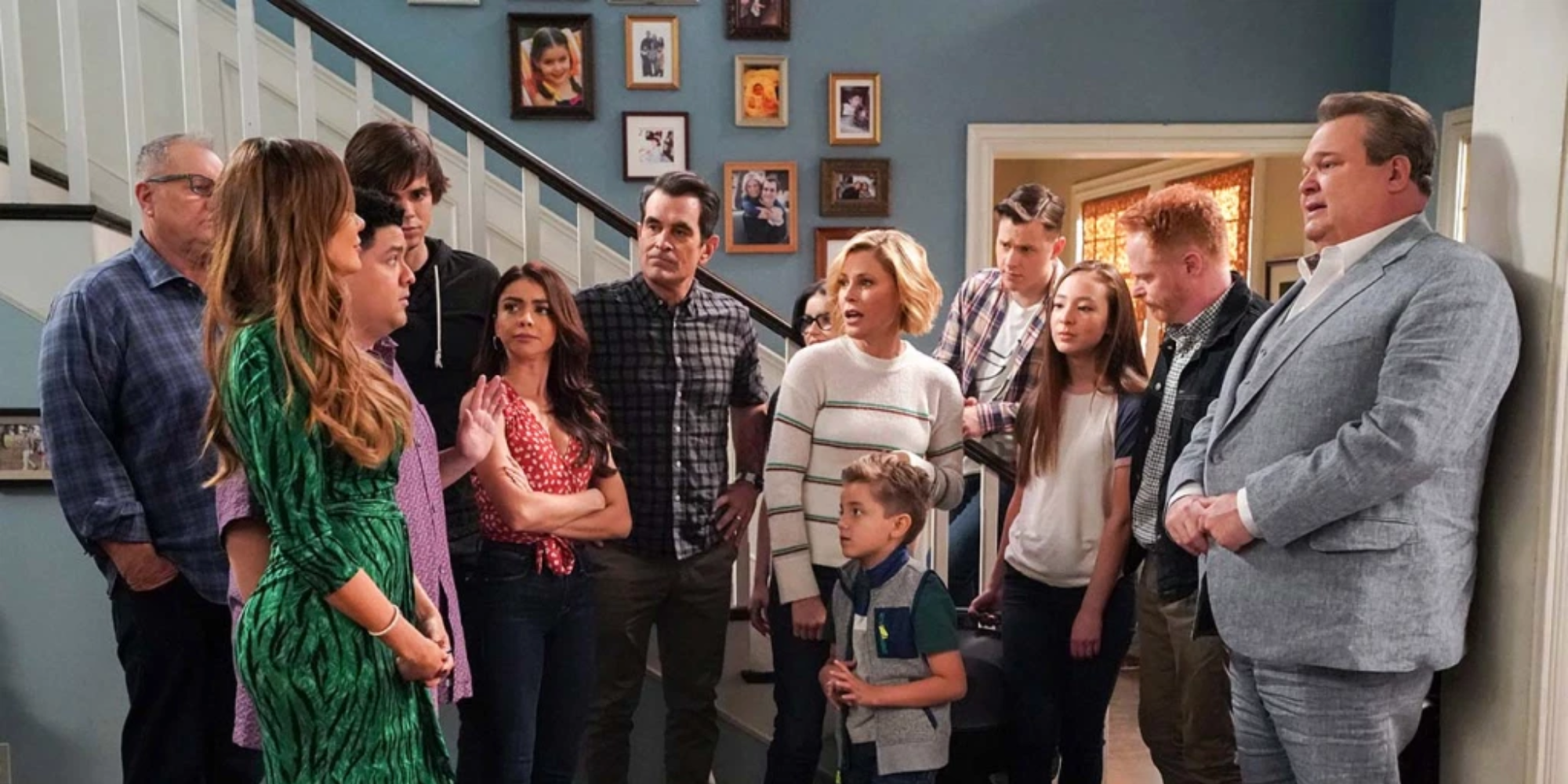 cast of Modern Family in the series finale 