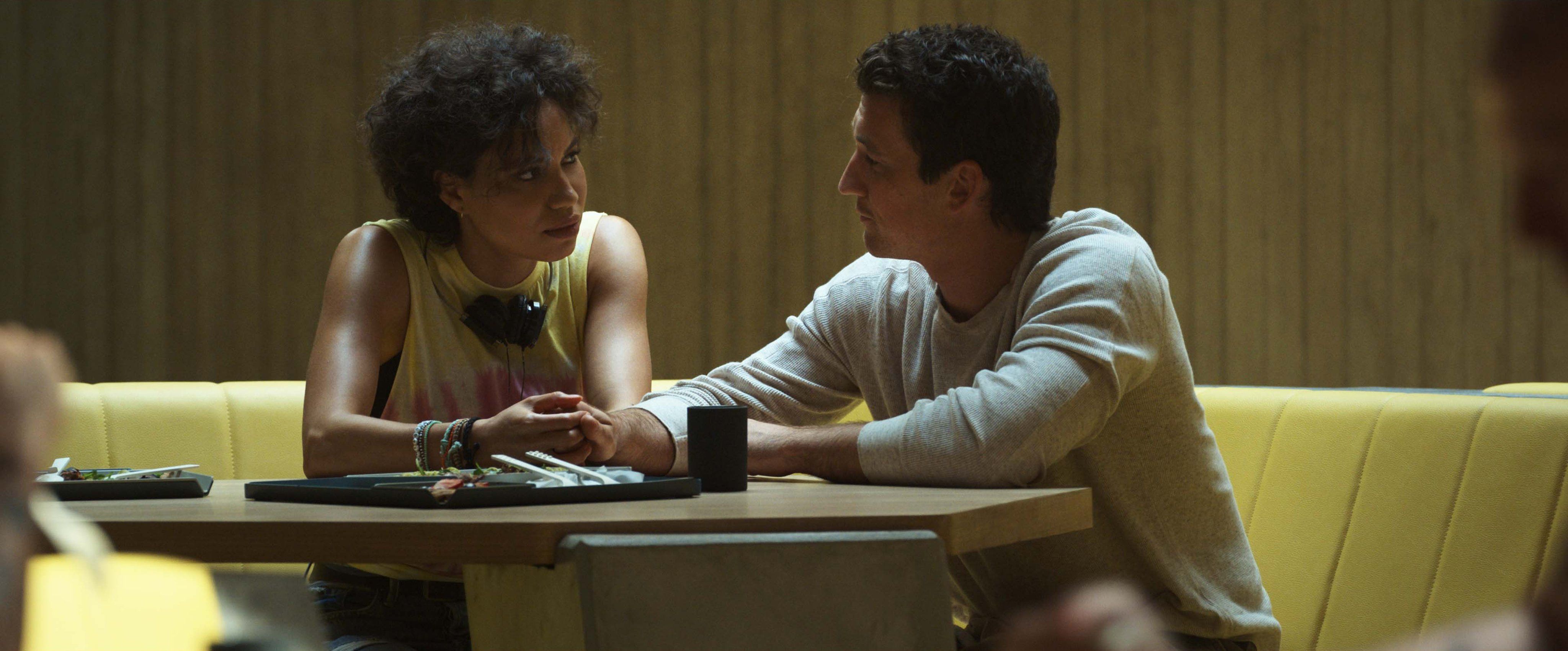 spiderhead-jurnee-smollett-miles-teller