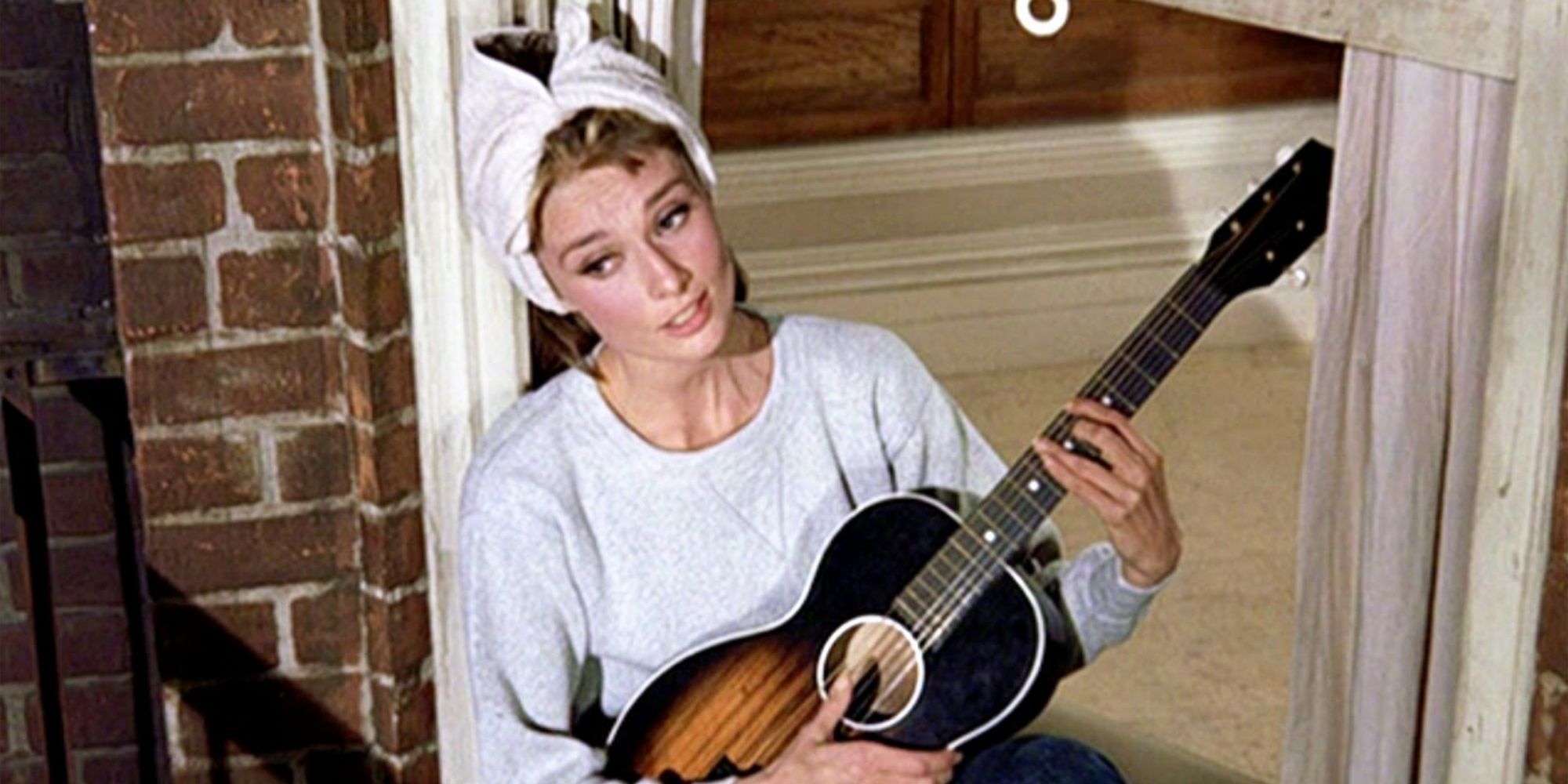 Audrey Hepburn singing Moon River in Breakfast at Tiffanys