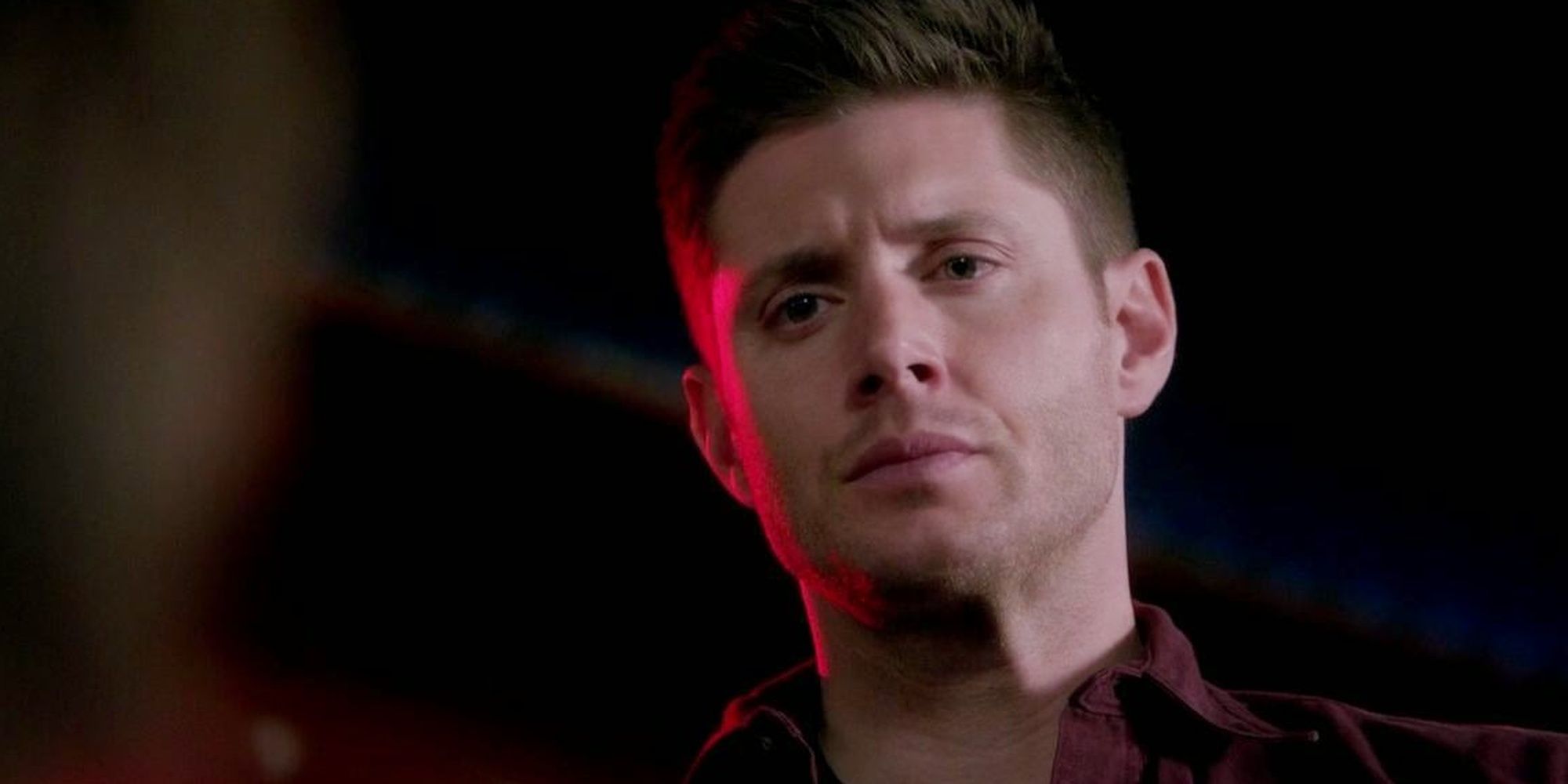 Dean sur le point de tuer Sam dans la finale surnaturelle de la saison 10