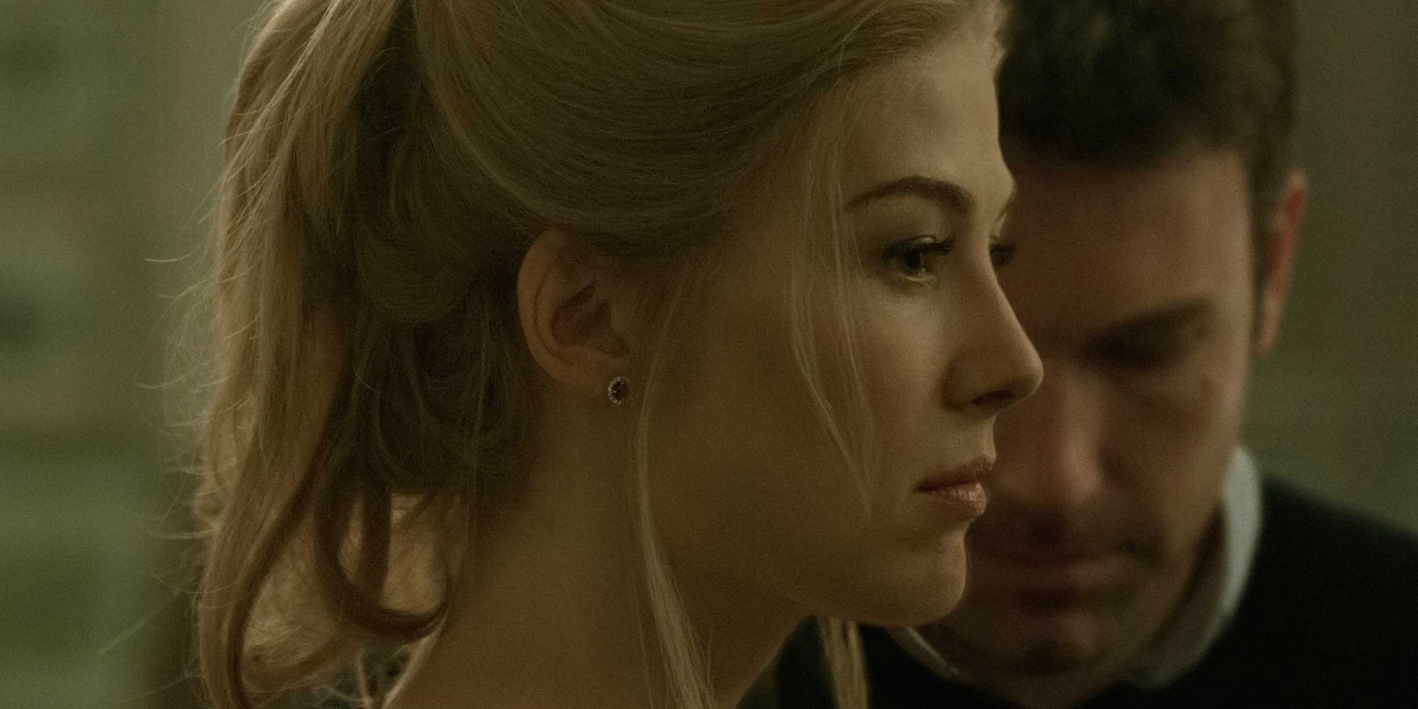 Rosamund Pike and Ben Affleck in Gone Girl