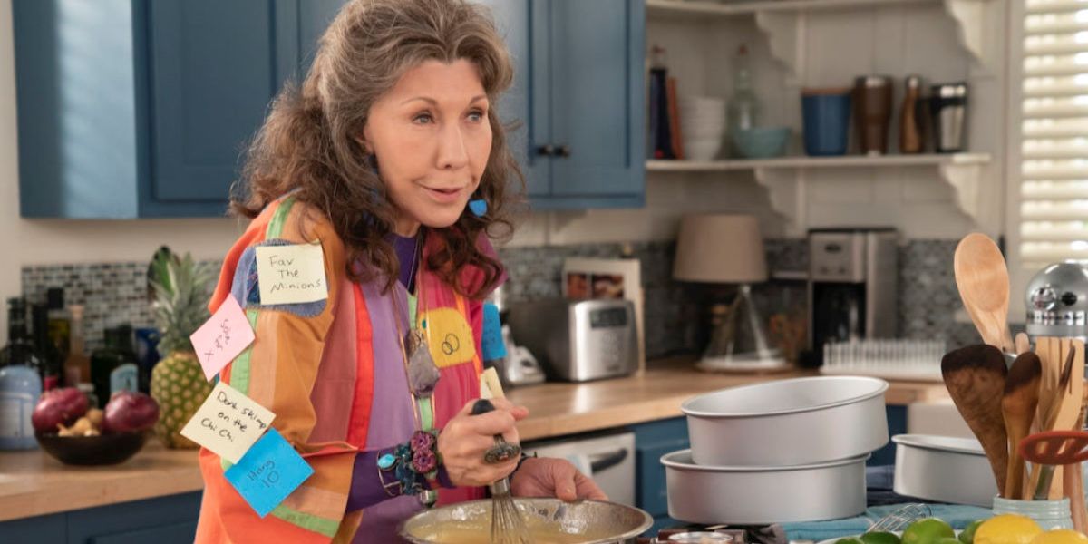 Lily-Tomlin Grace and Frankie baking in the kitchen