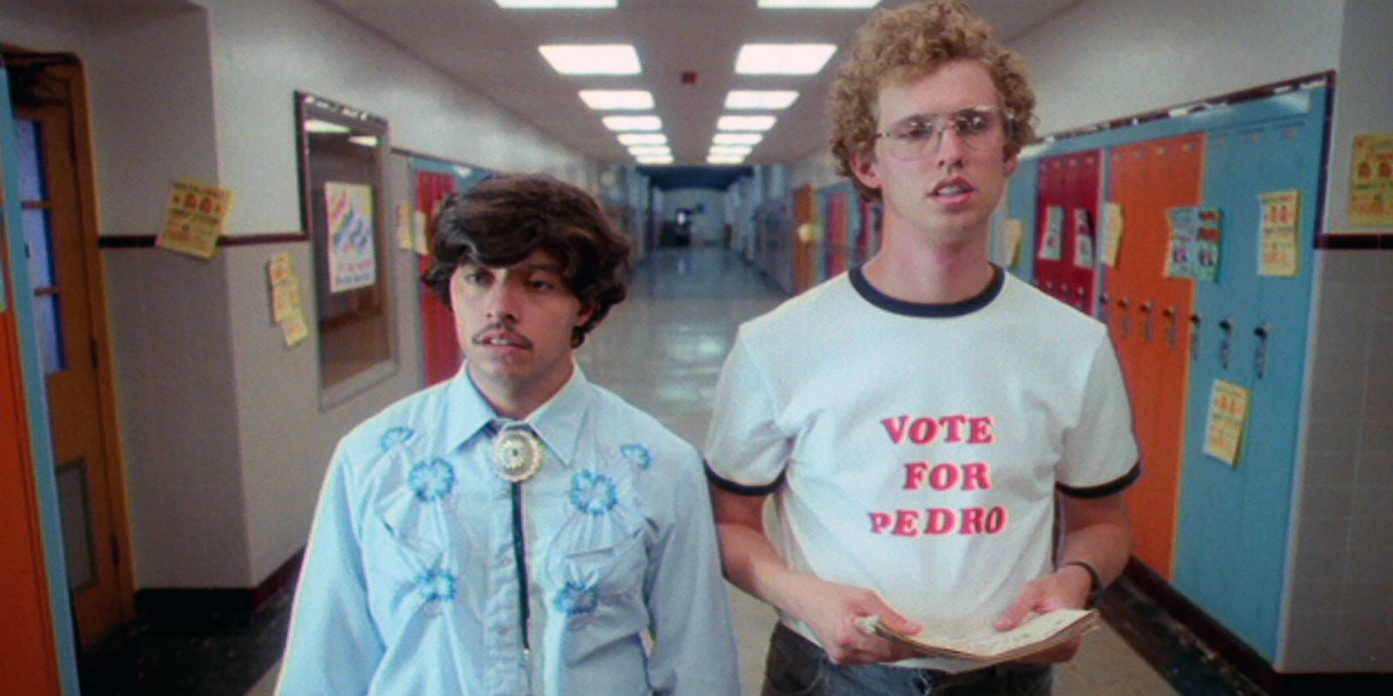 Napoleón y Jorge haciendo campaña para las elecciones del consejo estudiantil con Napoleon Dynamite