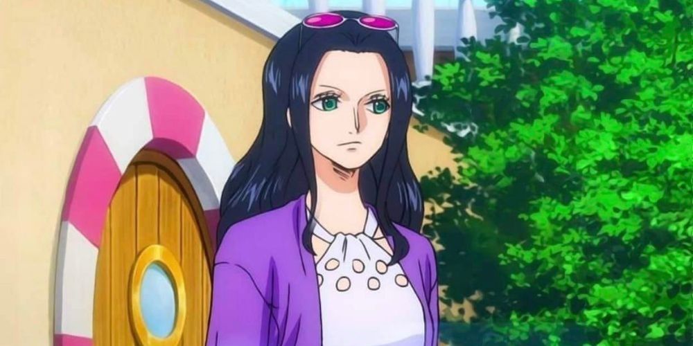 Nico Robin looking to the side